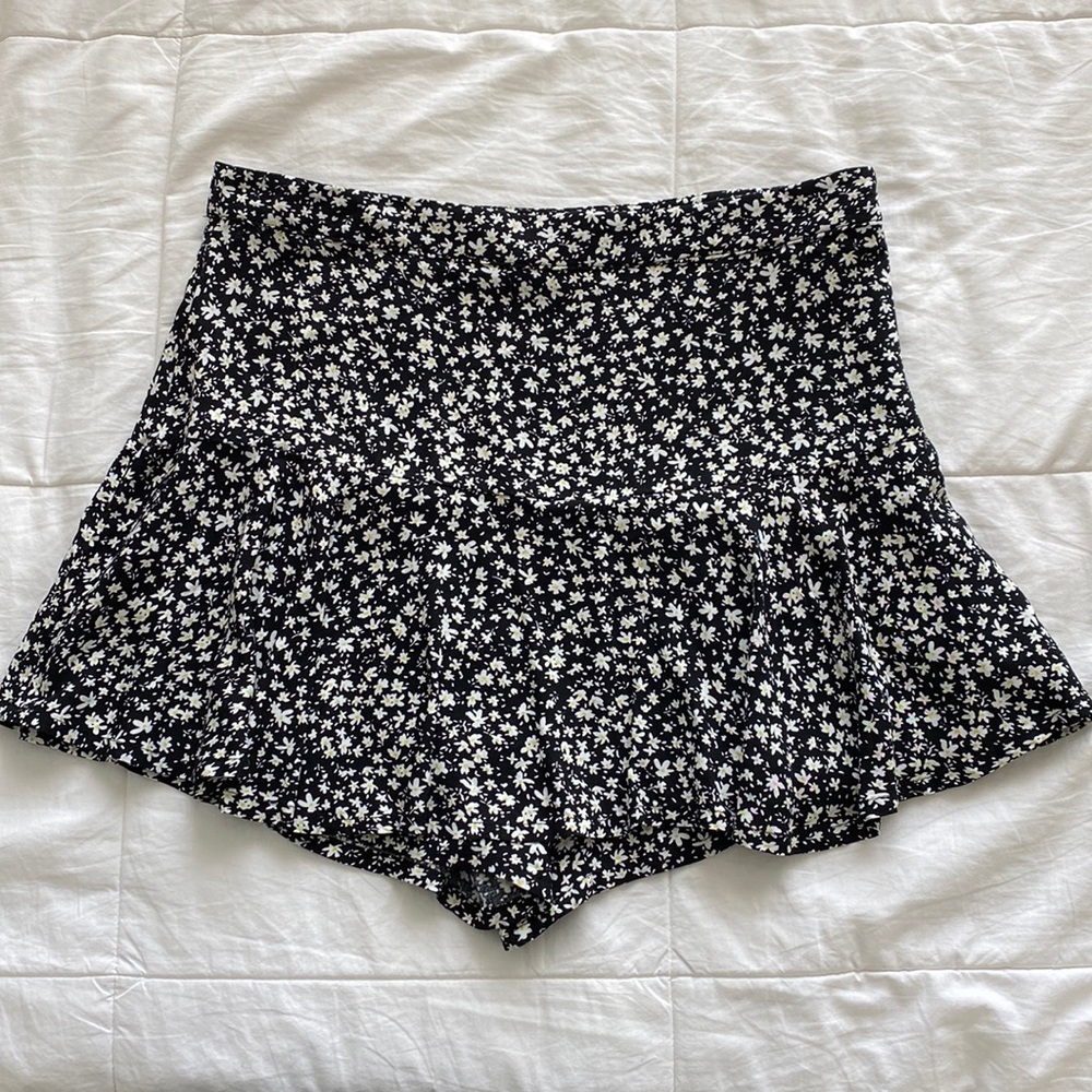 Madden girl floral mini skirt